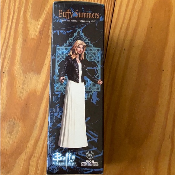 Buffy The Vampire Slayer - Picture 3 of 4